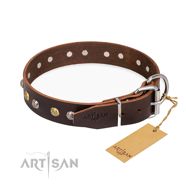 Top notch natural genuine leather dog collar crafted for handy use